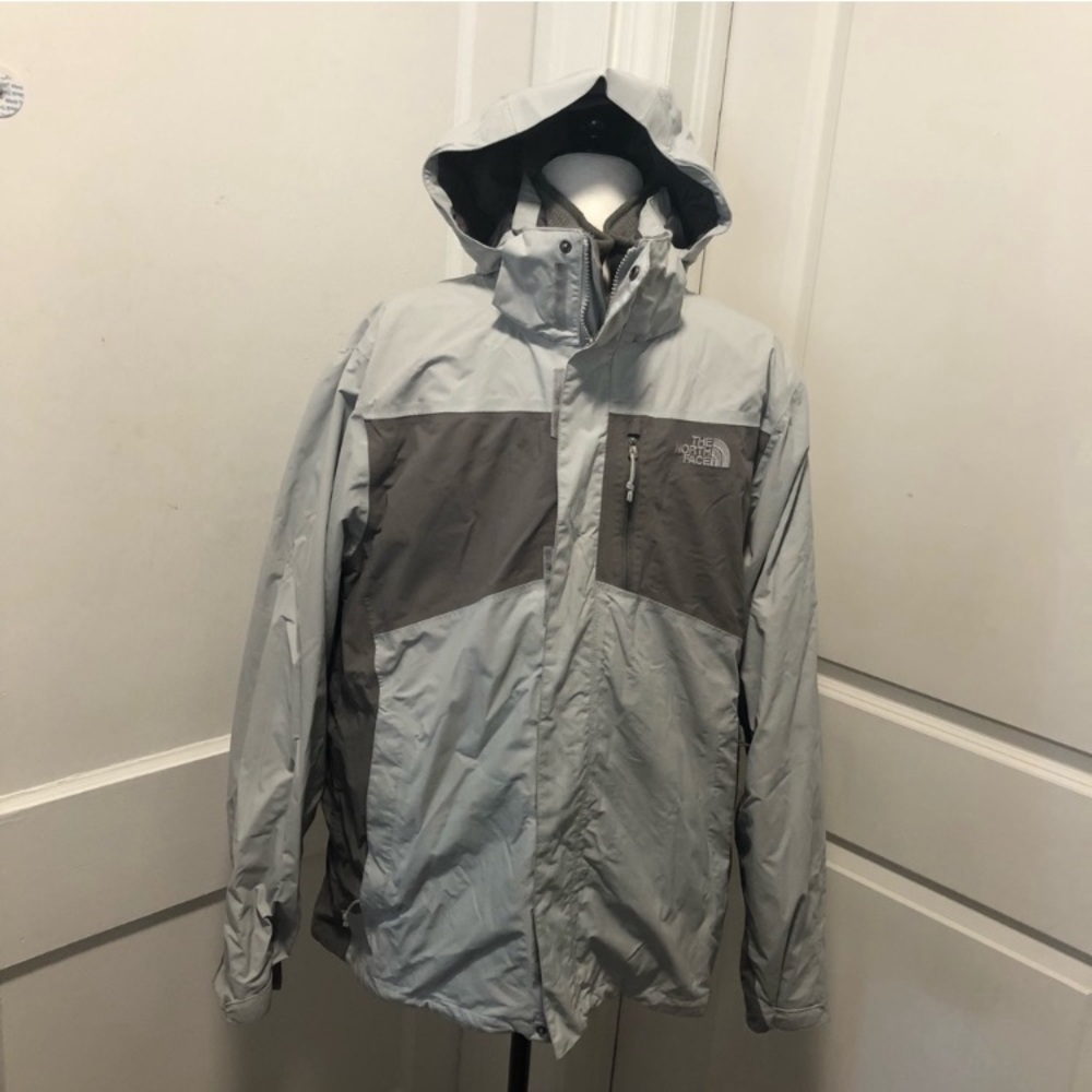 The North Face Men’s Double Lined 4 Season 3 in 1 Ski/Snowboard Coat - Grey